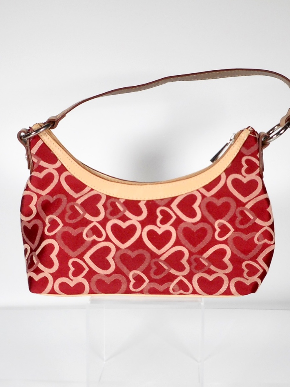 Red Heart Jacquard Baguette Shoulder Bag Tan Vegan Vinyl Y2K Canvas Fabric